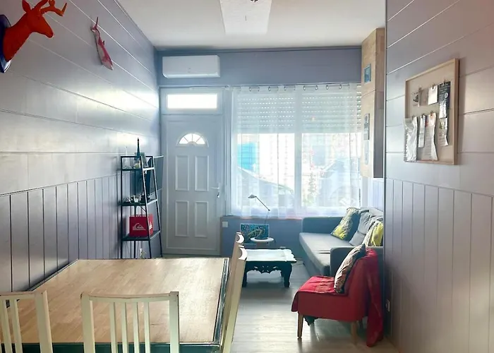 Holiday home Mezzanines 50 M De La *